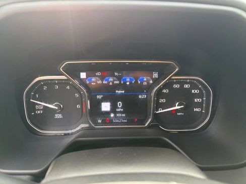 Used 2021 GMC Yukon AT4 w/ Rear Media and Nav Package image 9