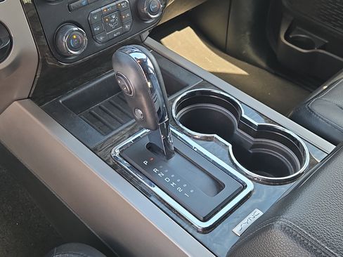 Used 2017 Ford Expedition Limited w/ Equipment Group 301A RWD image 32