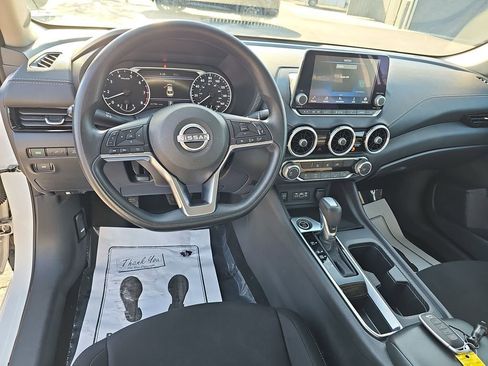 Used 2024 Nissan Sentra SV FWD image 19