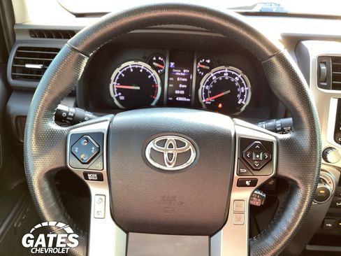 Used 2023 Toyota 4Runner Limited AWD/4WD image 28