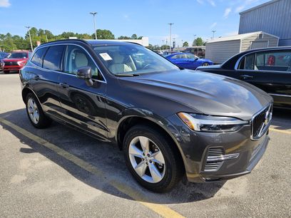 Used 2022 Volvo XC60 B5 Momentum