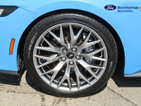 Certified 2025 Ford Mustang GT RWD image 8