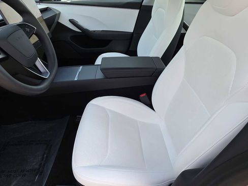 Used 2024 Tesla Model 3 Standard Range image 15