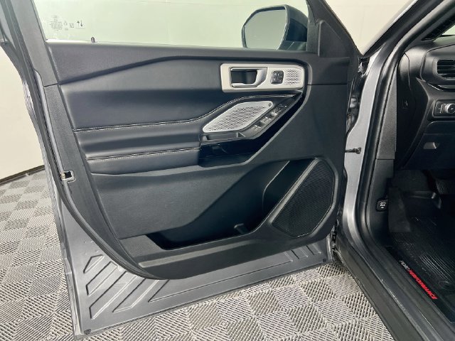 Used 2021 Ford Explorer ST w/ Equipment Group 401A AWD/4WD image 17