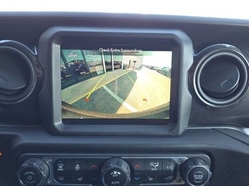 Used 2022 Jeep Wrangler Unlimited Sport image 14