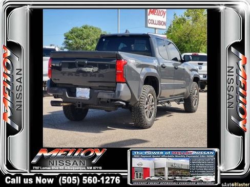 Used 2025 Toyota Tacoma TRD Sport AWD/4WD image 4