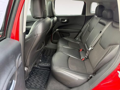 Used 2020 Jeep Compass Latitude image 30