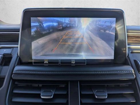 Used 2021 Chevrolet Suburban LT image 13