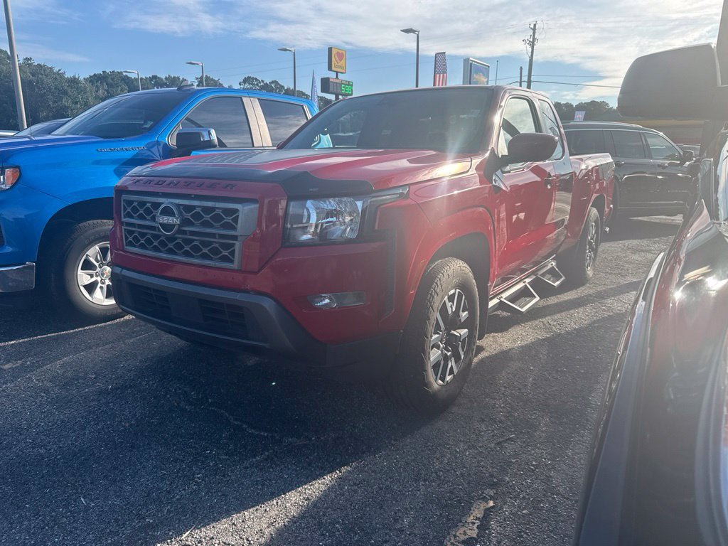 Used 2022 Nissan Frontier SV RWD image 1