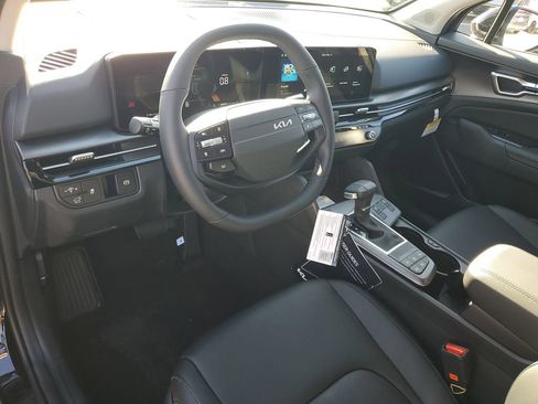 New 2026 Kia Sportage EX image 6