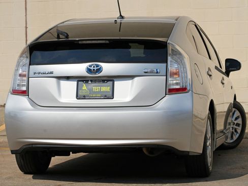 Used 2014 Toyota Prius Prime Plug-In Hybrid FWD image 4