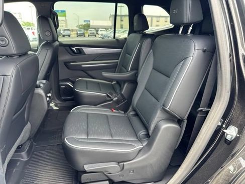 New 2026 Buick Enclave Sport Touring w/ Power Package FWD image 21