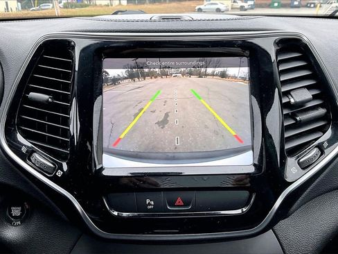 Certified 2020 Jeep Cherokee Limited image 12