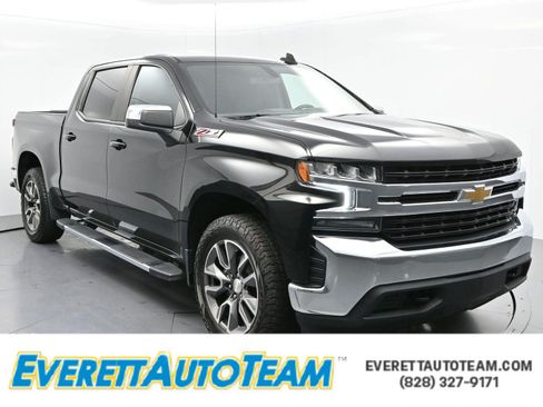 Used 2022 Chevrolet Silverado 1500 LT AWD/4WD image 1
