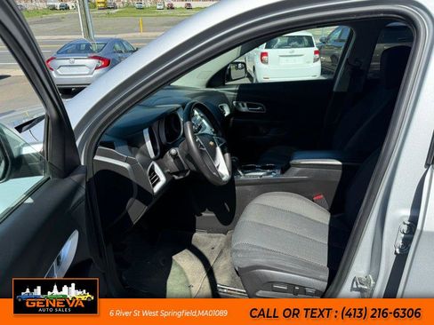 Used 2017 Chevrolet Equinox LT w/ Convenience Package AWD/4WD image 9
