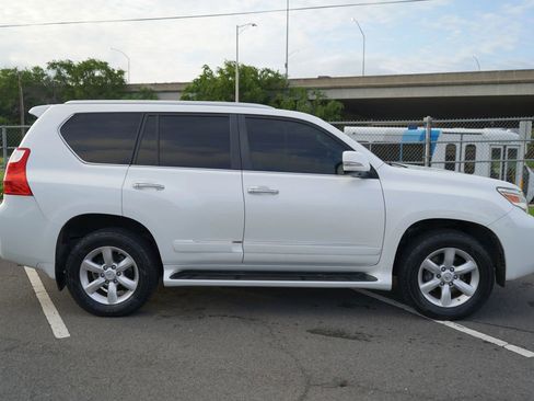 Used 2011 Lexus GX 460 Premium image 26
