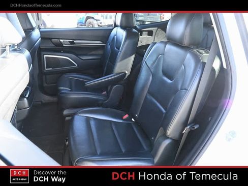 Used 2022 Kia Telluride S image 19