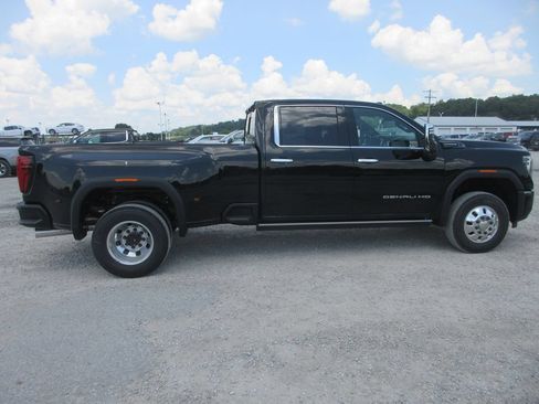 New 2026 GMC Sierra 3500 Denali Ultimate AWD/4WD image 3
