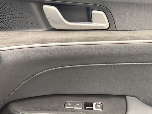 Used 2025 Kia K5 EX FWD image 9