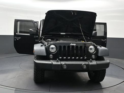 Used 2018 Jeep Wrangler Unlimited Sport S AWD/4WD image 36