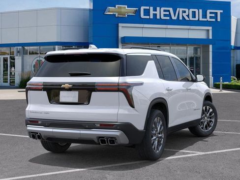 New 2026 Chevrolet Traverse LT w/ Sun and Wheel Package AWD/4WD image 4