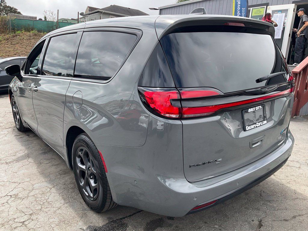 Used 2023 Chrysler Pacifica Limited w/ S Appearance Package FWD image 83