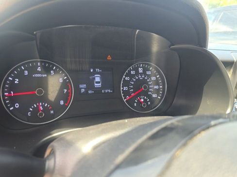 Used 2020 Kia Forte LXS FWD image 6