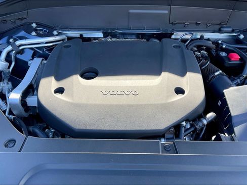 New 2026 Volvo XC90 B6 Plus w/ Protection Package Premier image 13