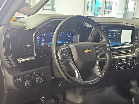 Certified 2023 Chevrolet Silverado 1500 LT AWD/4WD image 19