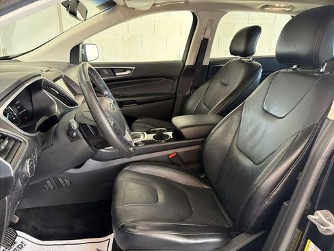 Used 2017 Ford Edge Titanium w/ Technology Package AWD/4WD image 11