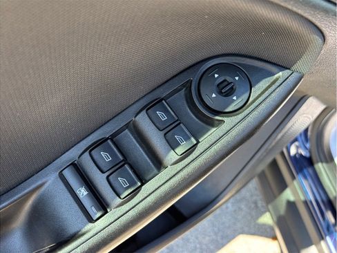 Used 2017 Ford Focus SEL image 17