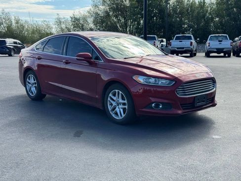 Used 2014 Ford Fusion SE w/ Equipment Group 202A FWD image 9