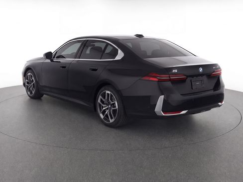 Used 2024 BMW i5 eDrive40i w/ Convenience Package RWD image 5