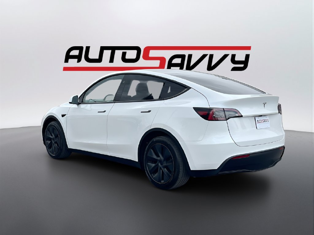 Used 2024 Tesla Model Y Long Range RWD image 5