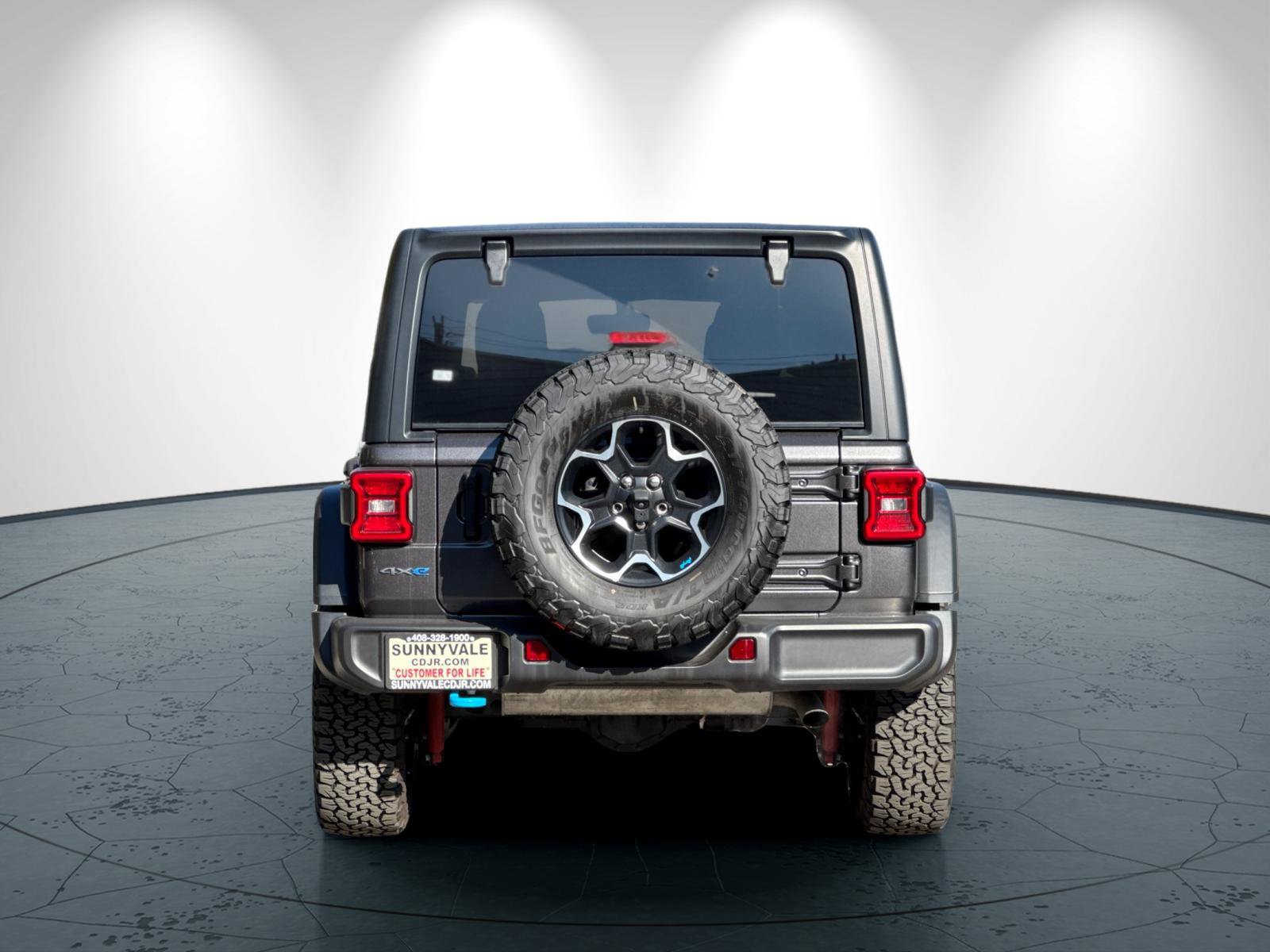 New 2023 Jeep Wrangler Unlimited Rubicon 4xe w/ Cold Weather Group AWD/4WD image 5