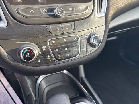 Used 2024 Chevrolet Malibu LT image 24