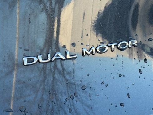 Used 2025 Tesla Model Y Long Range image 10