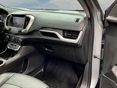 Used 2023 GMC Terrain SLT w/ Infotainment Package II AWD/4WD image 18