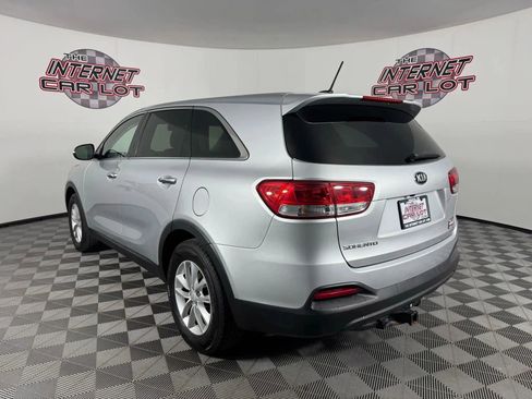 Used 2018 Kia Sorento L FWD image 5