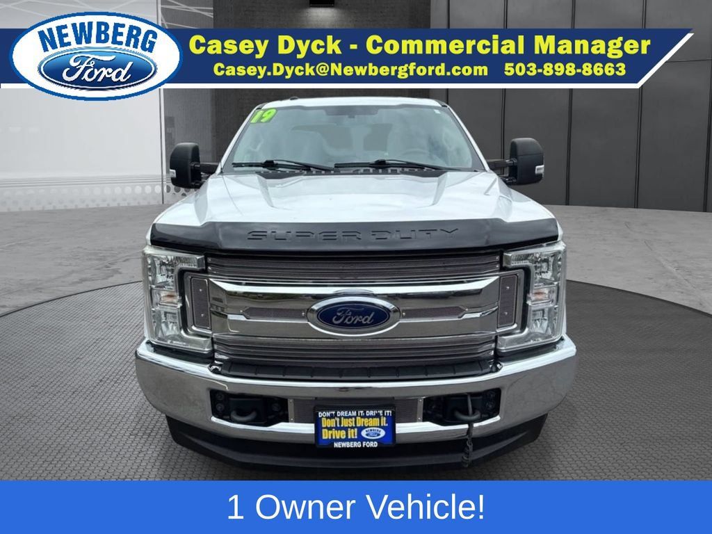 Used 2019 Ford F350 XLT w/ Camper Package AWD/4WD image 2