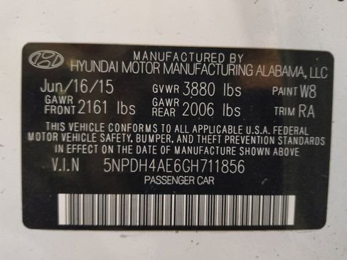 Used 2016 Hyundai Elantra Limited w/ Option Group 04 FWD image 33