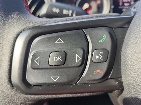 Used 2024 Jeep Gladiator Rubicon w/ Technology Group image 24