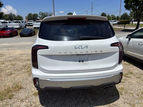 Used 2024 Kia Telluride SX FWD image 7