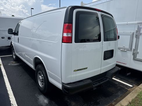 New 2025 Chevrolet Express 2500 w/ Driver Convenience Package RWD image 4