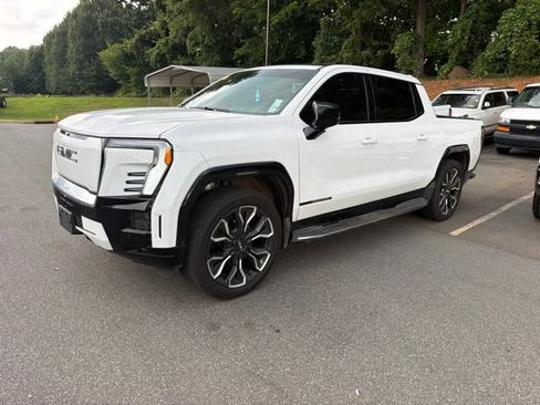 Used 2025 GMC Sierra EV Denali AWD/4WD image 1