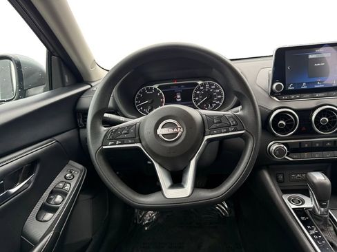 Used 2024 Nissan Sentra SV image 13