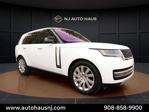 Used 2023 Land Rover Range Rover SE AWD/4WD image 1