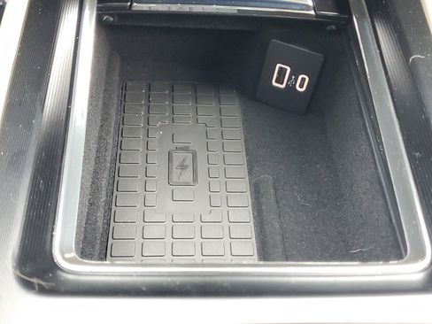 New 2026 Lincoln Corsair Premiere image 23