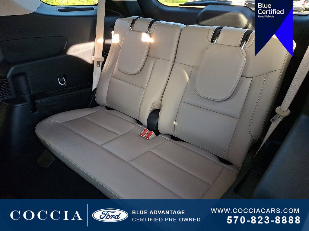 Certified 2023 Ford Explorer XLT w/ Equipment Group 202A AWD/4WD image 9