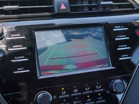 Used 2019 Toyota Camry LE FWD image 22
